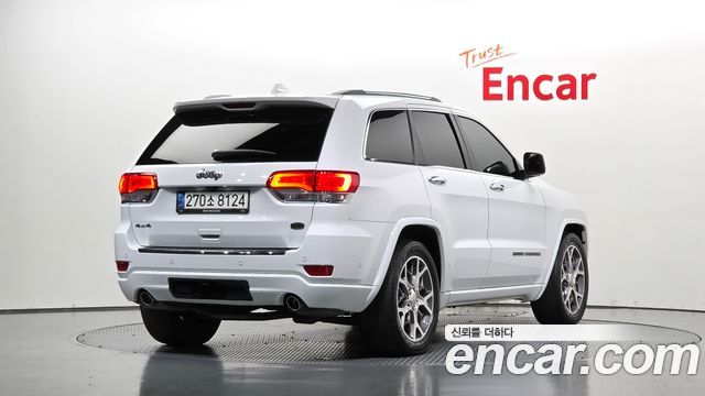 Jeep Cherokee 2021 — photo 2