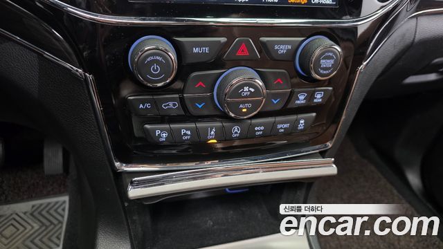 Jeep Cherokee 2021 — photo 18