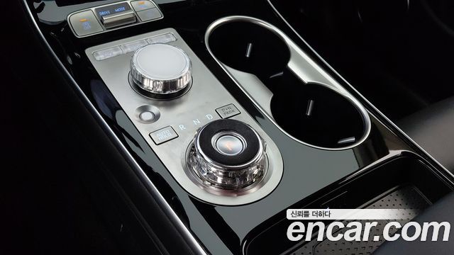 Genesis GV70 2025 — photo 16