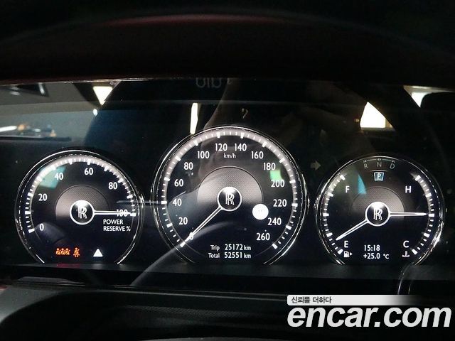 Rolls-Royce Ghost 2021 — photo 10