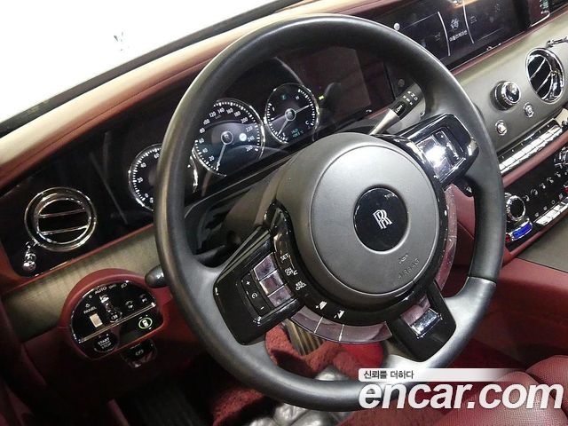 Rolls-Royce Ghost 2021 — photo 14