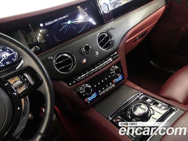 Rolls-Royce Ghost 2021 — photo 15