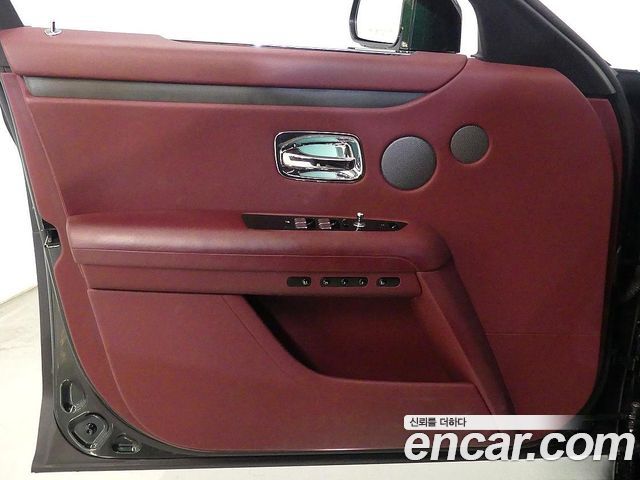 Rolls-Royce Ghost 2021 — photo 16