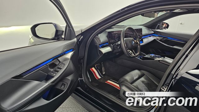 BMW 5-Series 2024 — photo 13