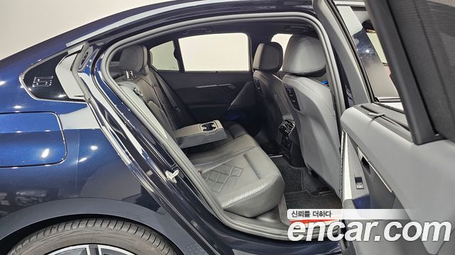 BMW 5-Series 2024 — photo 17