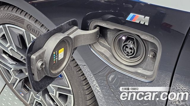 BMW 5-Series 2024 — photo 26