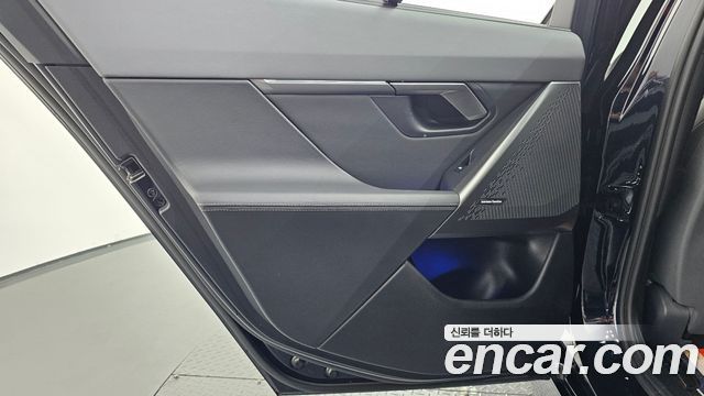 BMW 5-Series 2024 — photo 15