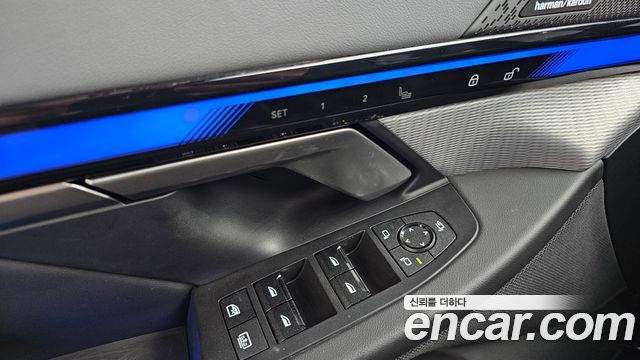 BMW 5-Series 2024 — photo 29