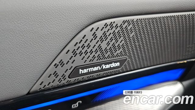 BMW 5-Series 2024 — photo 37