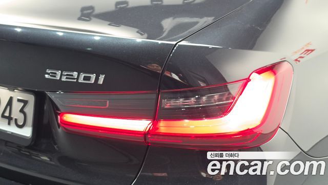 BMW 3-Series 2026 — photo 9