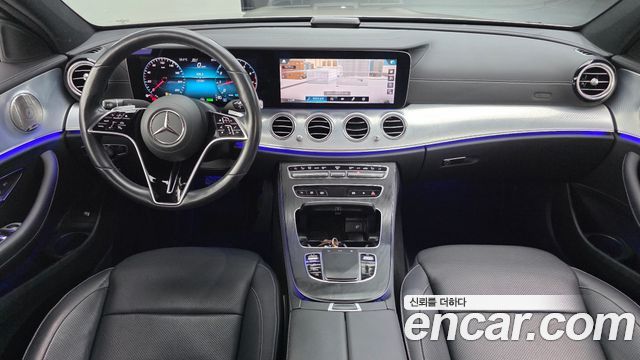 Mercedes-Benz E-Class 2021 — photo 10