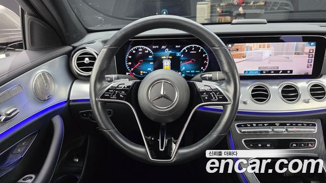 Mercedes-Benz E-Class 2021 — photo 18