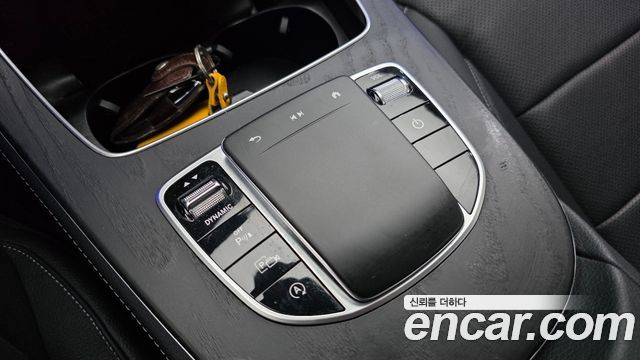 Mercedes-Benz E-Class 2021 — photo 29