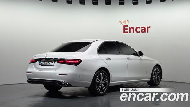 Mercedes-Benz E-Class 2021 — photo 2
