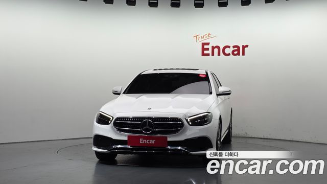 Mercedes-Benz E-Class 2021 — photo 3