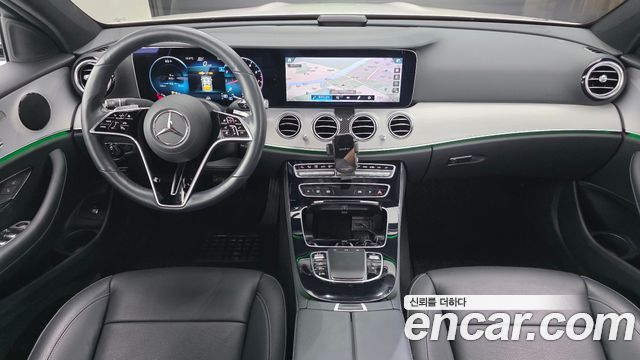 Mercedes-Benz E-Class 2021 — photo 10