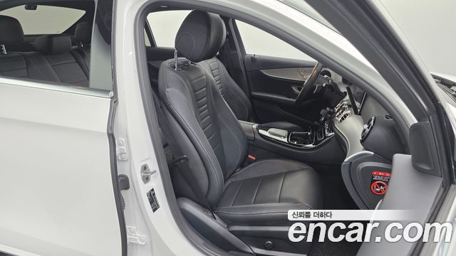 Mercedes-Benz E-Class 2021 — photo 17