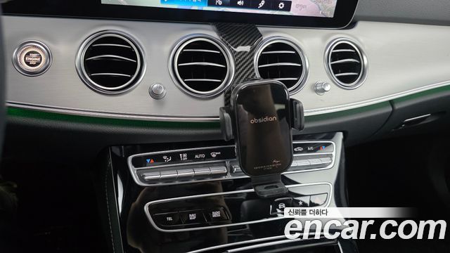 Mercedes-Benz E-Class 2021 — photo 27