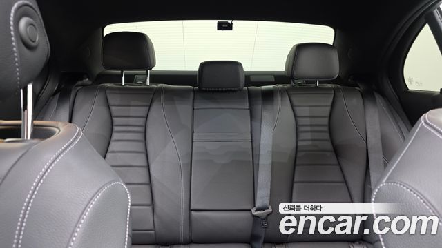 Mercedes-Benz E-Class 2021 — photo 33