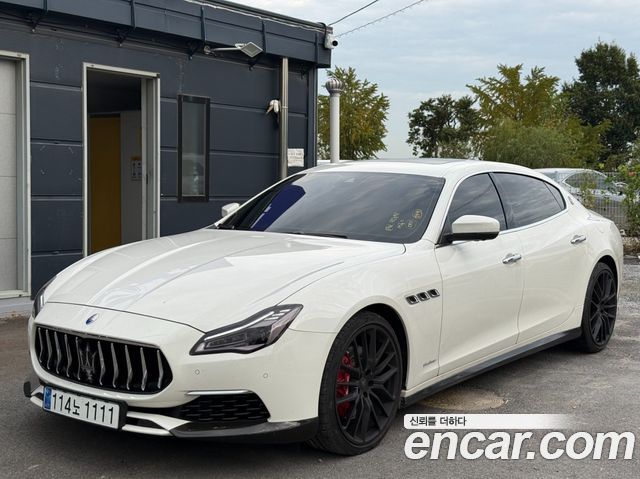 Maserati Quattroporte 2019 — photo 2