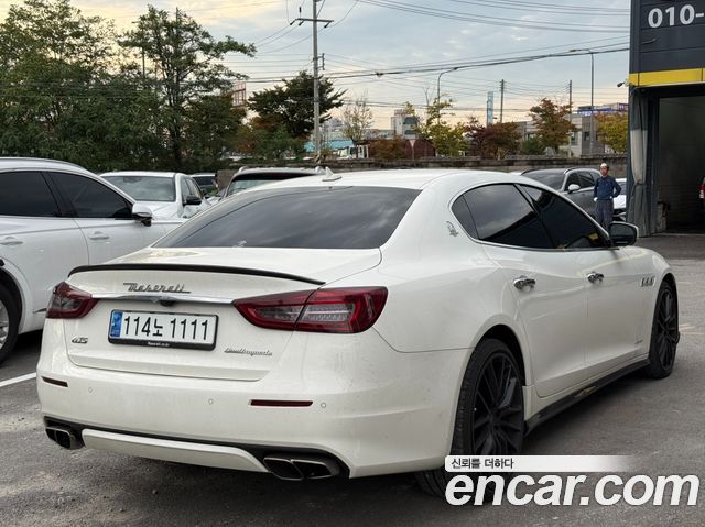 Maserati Quattroporte 2019 — photo 3