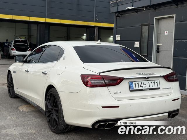 Maserati Quattroporte 2019 — photo 4