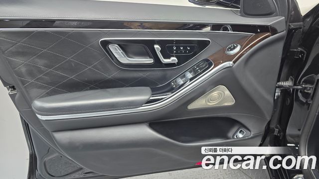 Mercedes-Benz S-Class 2021 — photo 14