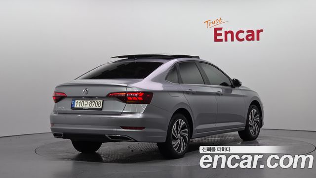 Volkswagen Jetta 2020 — photo 2