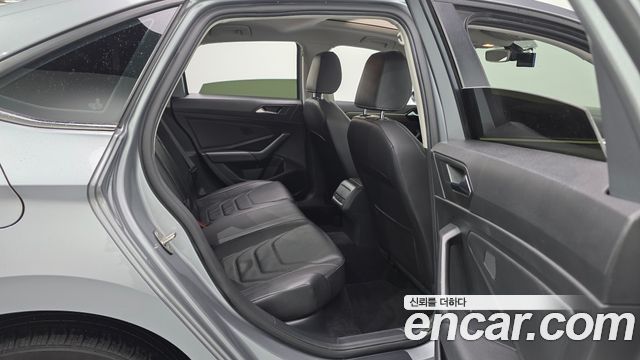 Volkswagen Jetta 2020 — photo 16