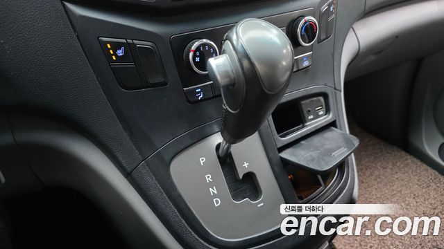 Hyundai Starex 2018 — photo 12