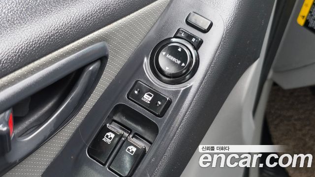Hyundai Starex 2018 — photo 19