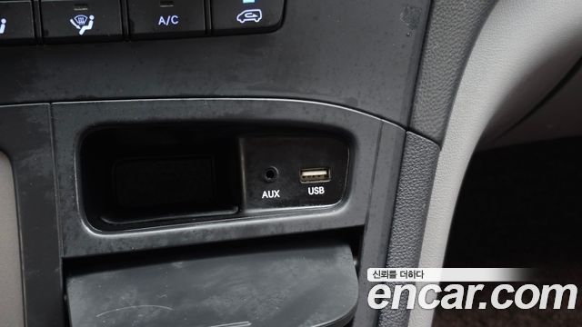 Hyundai Starex 2018 — photo 25