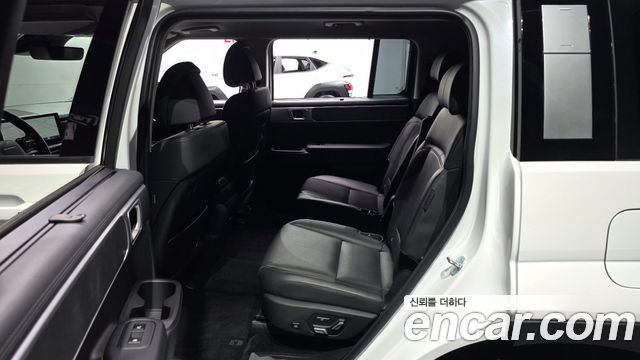 Hyundai Santafe 2024 — photo 18