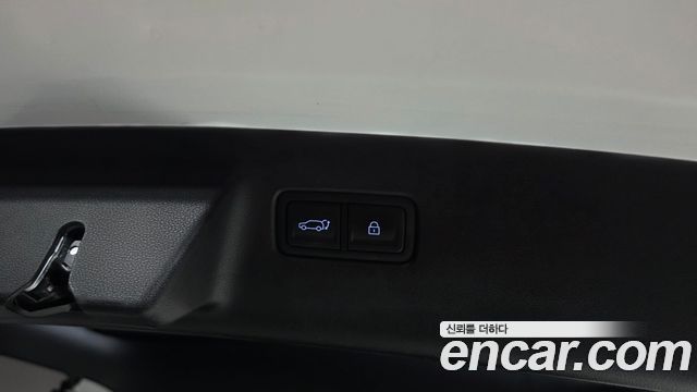Hyundai Santafe 2024 — photo 32