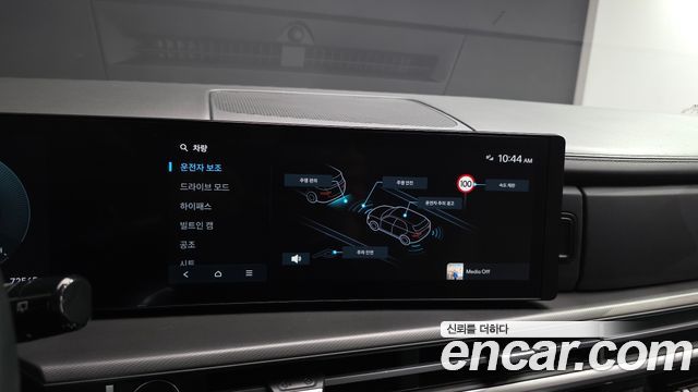Hyundai Santafe 2024 — photo 33