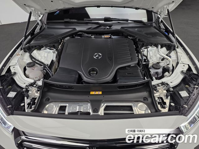 Mercedes-Benz E-Class 2026 — photo 6