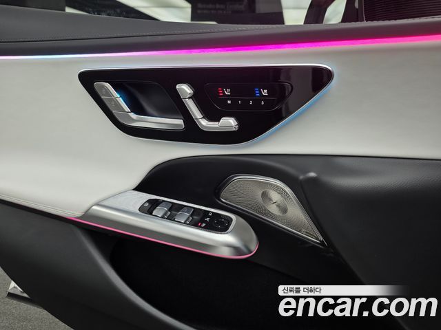 Mercedes-Benz E-Class 2026 — photo 11