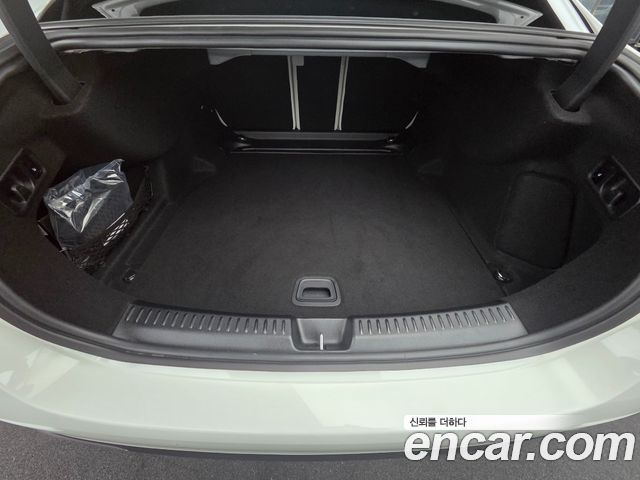 Mercedes-Benz E-Class 2026 — photo 16