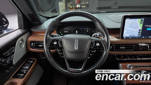 Lincoln Aviator 2023 — photo 18