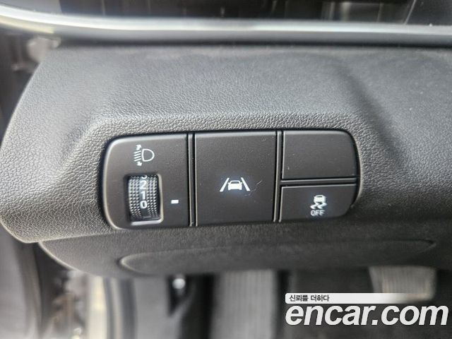 Hyundai AVANTE 2021 — photo 11