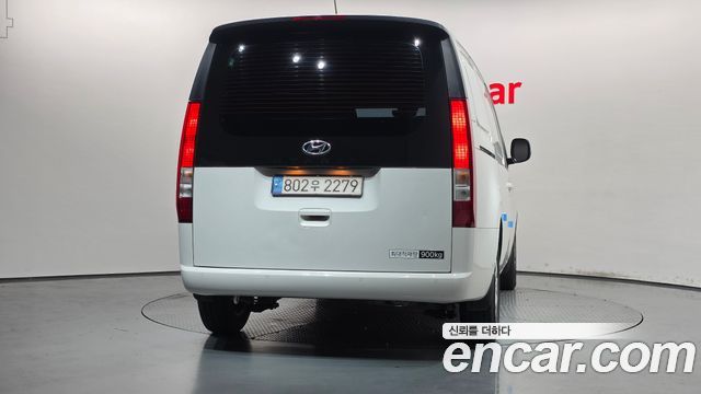 Hyundai Staria 2023 — photo 4