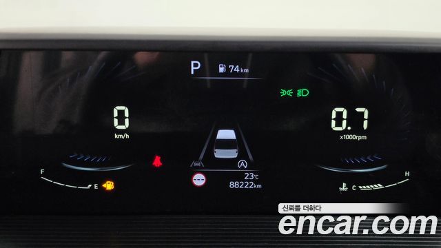 Hyundai Staria 2023 — photo 11