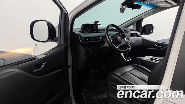 Hyundai Staria 2023 — photo 13