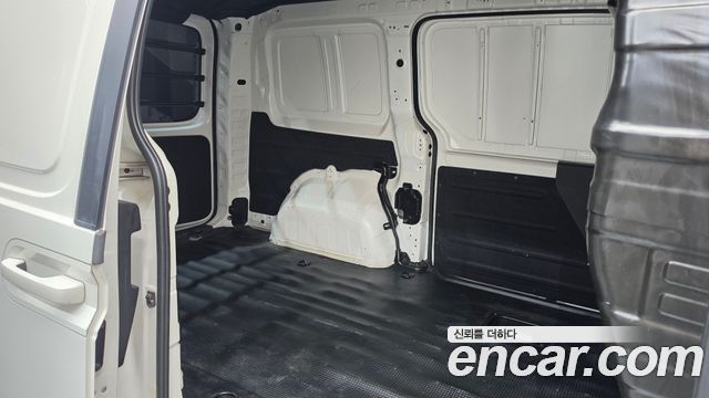 Hyundai Staria 2023 — photo 17