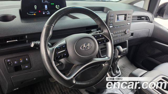 Hyundai Staria 2023 — photo 18