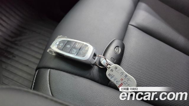 Hyundai Staria 2023 — photo 19