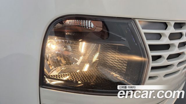 Hyundai Staria 2023 — photo 8