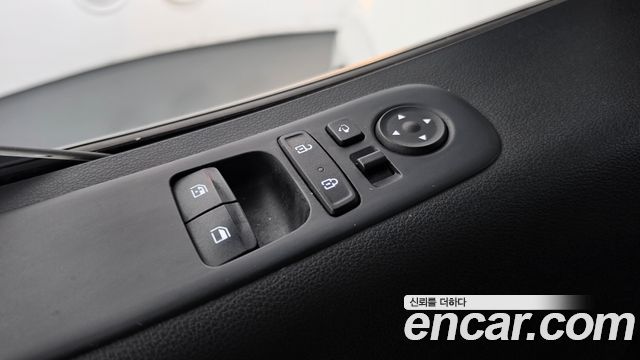 Hyundai Staria 2023 — photo 28
