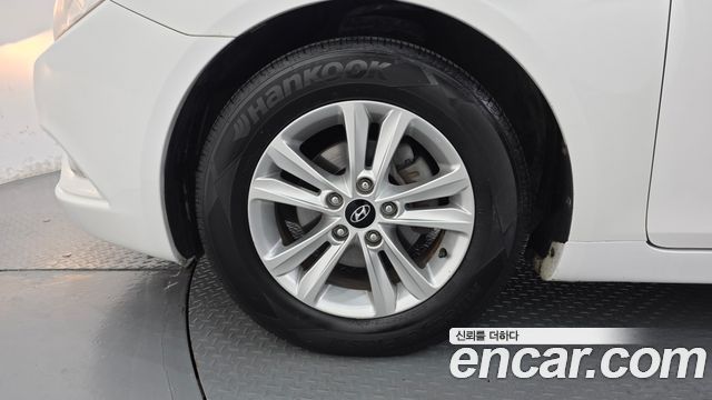Hyundai Sonata 2011 — photo 5