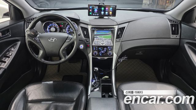 Hyundai Sonata 2011 — photo 7